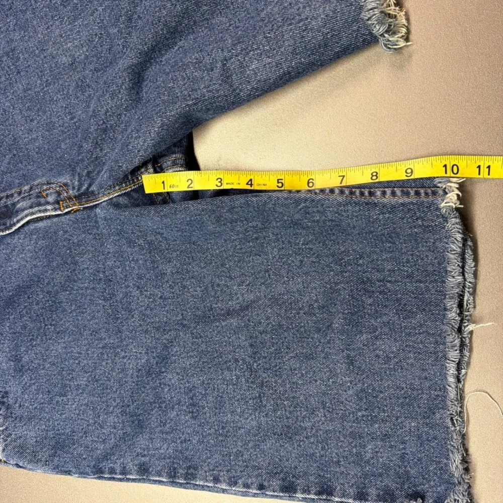 Levi's‎ 550 Relaxed Fit Cutoff Denim Shorts Men's 38 Blue Frayed Hem USA Vintage